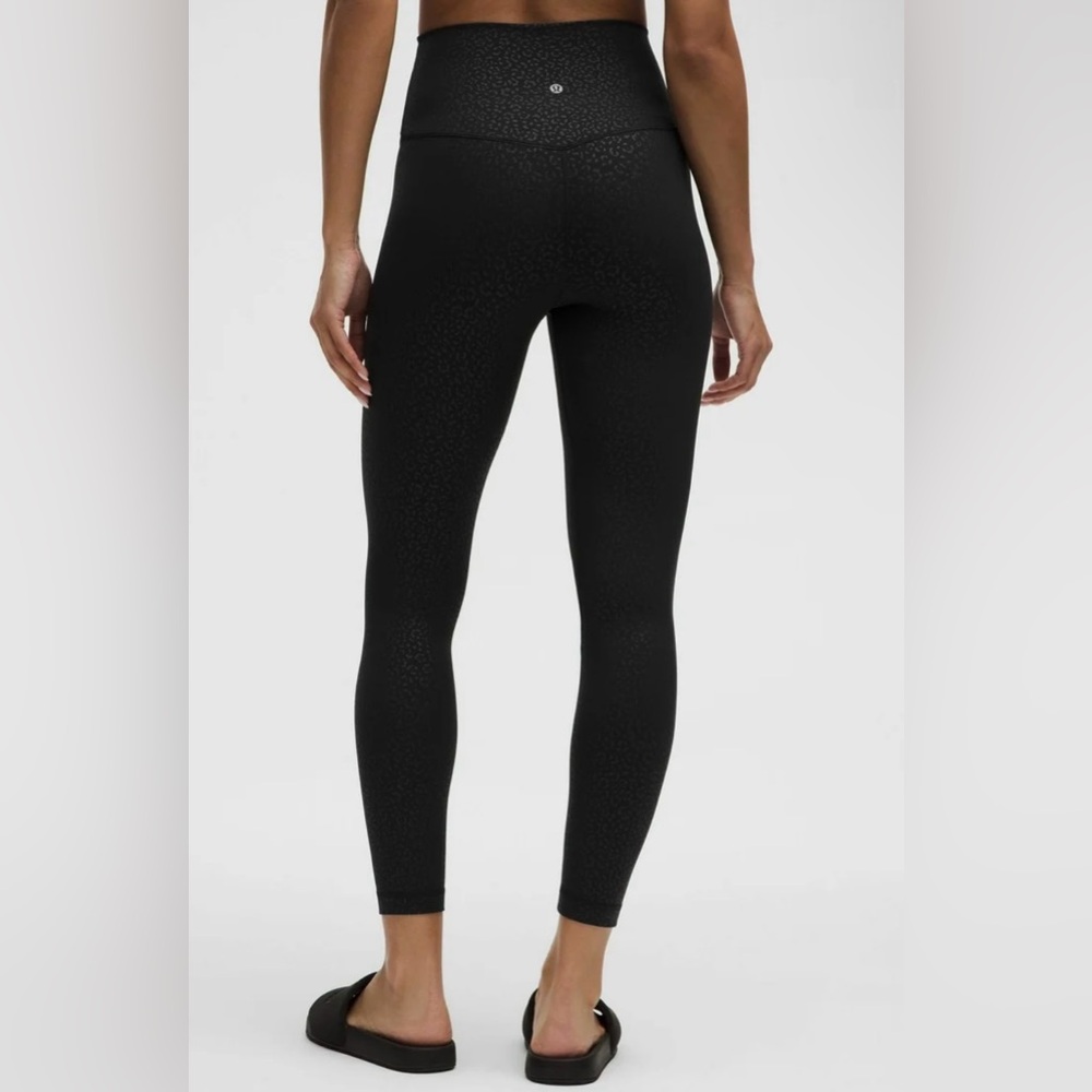 NWT Limited Lululemon 4 Align High Rise Leggings 28"
Leopard Daisy Emboss Black - Picture 3 of 5
